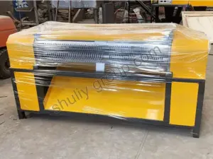 Radiator separating machine