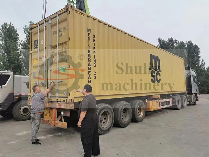 Photos of silage making machine shipment Photos of silage making machine shipment